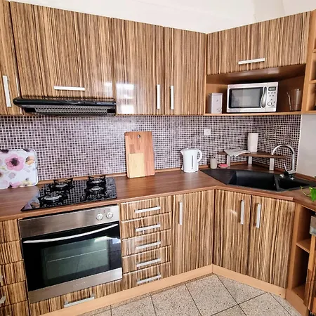 Tobias Old Town With 1 Free Offsite Parking Apartment Kosice