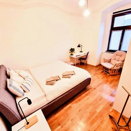 Tobias Old Town With Private Parking Apartmán Kosice