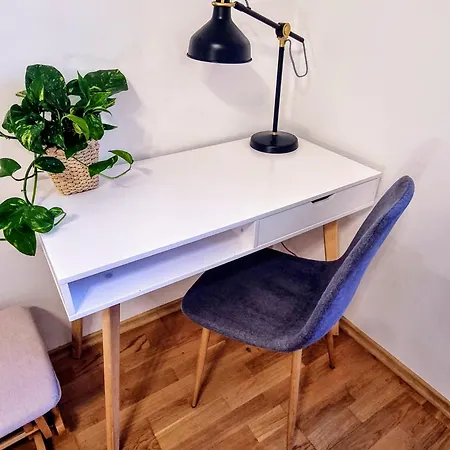 Tobias Old Town With 1 Free Offsite Parking *