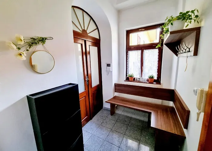 Tobias Old Town With 1 Free Offsite Parking *