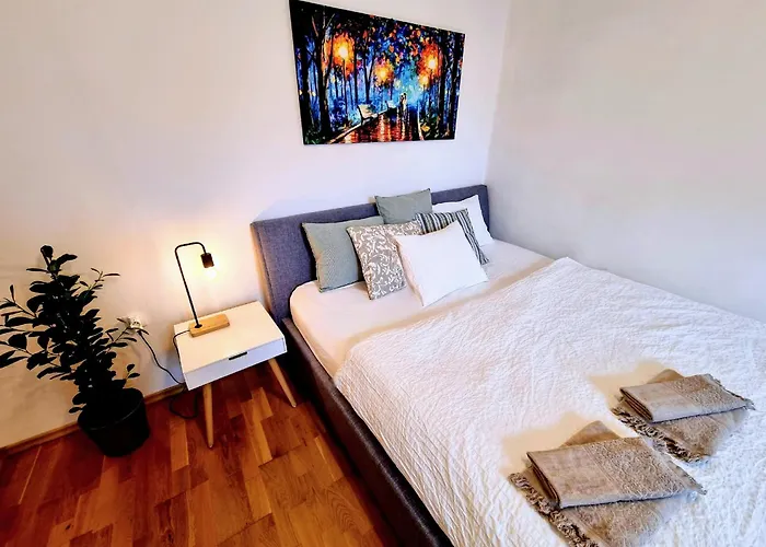 Tobias Old Town With 1 Free Offsite Parking Košice